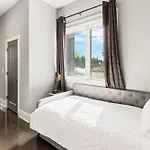 Argyle Rooftop Retreat Holiday home Nashville