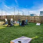 Private Pool Game Compound Minutes To Broadway Holiday home Nashville