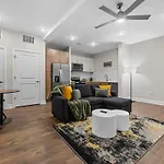 Modern 1br Walk To Gulch And Broadway * Nashville