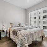 Stylish 1Br With Pool & Gym In The Gulch