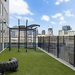 Modern 1br Walk To Gulch And Broadway