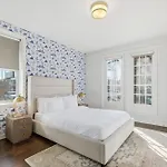 Central 3Br Apt Minutes To Downtown| Parking