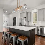 Downtown Views With Rooftop Golf Grill And Firepit Only 8min To Broadway * Nashville