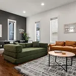 Holiday home Downtown Views With Rooftop Golf Grill And Firepit Only 8min To Broadway *