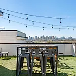 Downtown Views With Rooftop Golf Grill And Firepit Only 8min To Broadway *