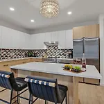 Hyve-the Cosmo-walk To Broadway Holiday home