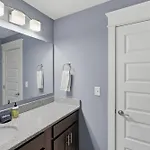 New 7 Mins To Broadway Sleeps 8