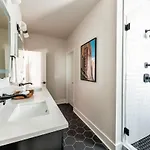 Holiday home Luxe-cowboy Country-patio Hot Tub-downtown Living Nashville