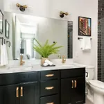 Holiday home Luxe-cowboy Country-patio Hot Tub-downtown Living *