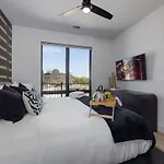 Penthouse Blues-odyssey-pool & Gym-mins 2 Broadway * Nashville