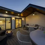 Enchant - Stunning Views - Modern Luxe