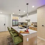 Holiday home Hyve - Harmony Strum - Walk To Broadway - Pool & Gym Nashville