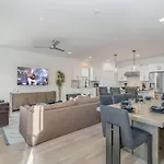 Aurora-private Deck-9 Mins To Broadway