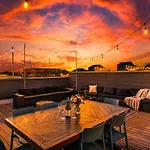 Rooftop Deck 2 Car Garage Near Downtown * Nashville