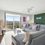 Skyline View-patio & Fire Pit-mins To Germantown Holiday home *
