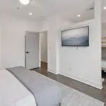 West End Oasis'- 2 Side By Side Homes - Patios Holiday home *