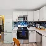 Vibey Unit In Duplex Apartment Nashville