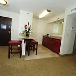 Hampton & Nashville-airport Hotel