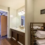 Brenda Lee History 4br Retreat Pool Hot Tub Villa