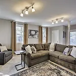 Walk To Music Row: In Edgehill! Holiday home *