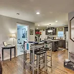 Nashville Home With Fire Pit And Yard, 3 Mi To Dwtn