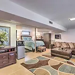 With Patio, 3 Mi To Grand Ole Opry Apartment *