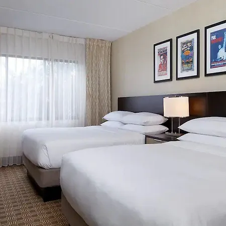 Doubletree By Hilton Airport Hotel