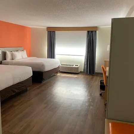 Comfort & Downtown - Stadium Hotel Nashville