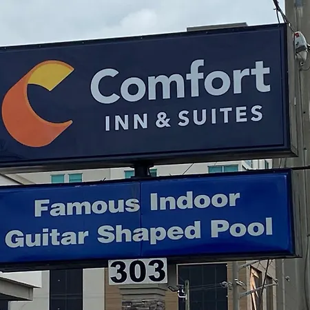 Comfort & Downtown - Stadium Hotel 4*