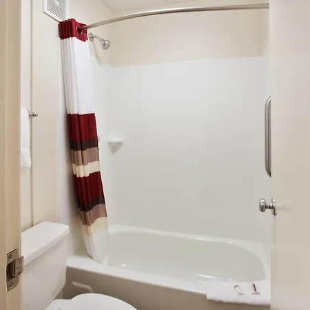 Red Roof South - Fairgrounds Hotel 3*