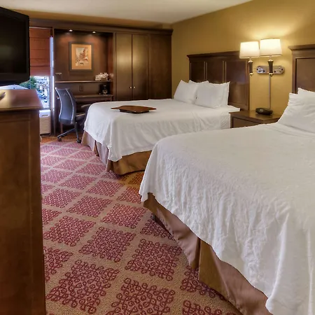 Hotel Hampton / Vanderbilt 3*