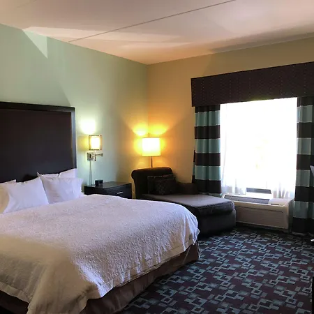 Hampton & At Opryland 3* Nashville
