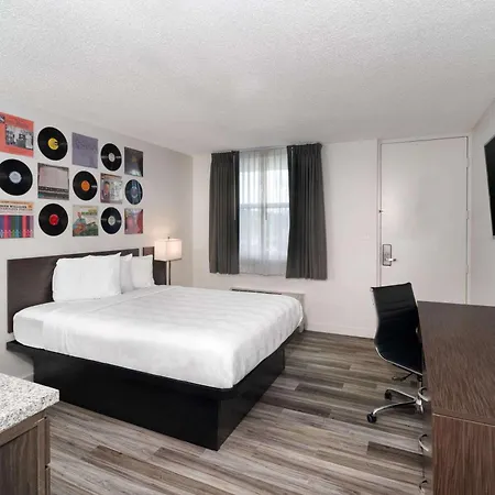 Hillside Crossing 3*