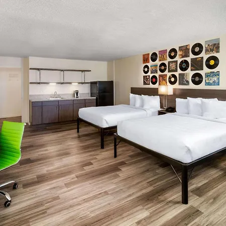 Hotel Hillside Crossing