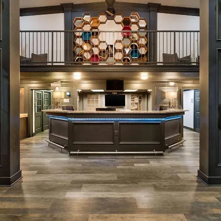 Hotel Hillside Crossing 3*