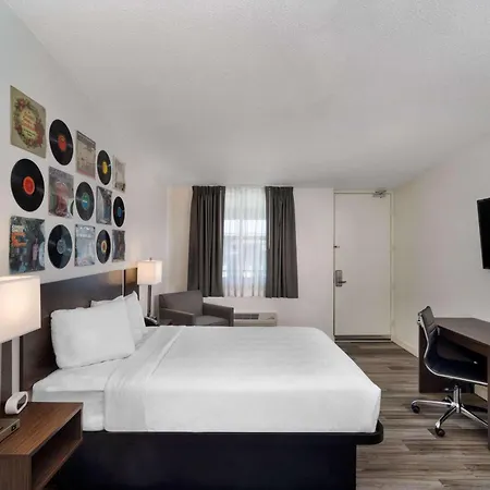Hillside Crossing 3*