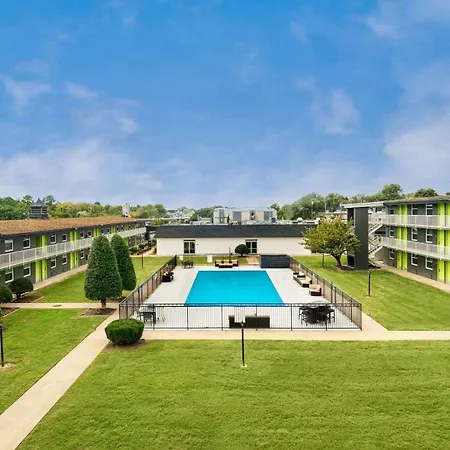 Hotel Hillside Crossing