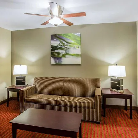 Hotel Quality Airport Nashville