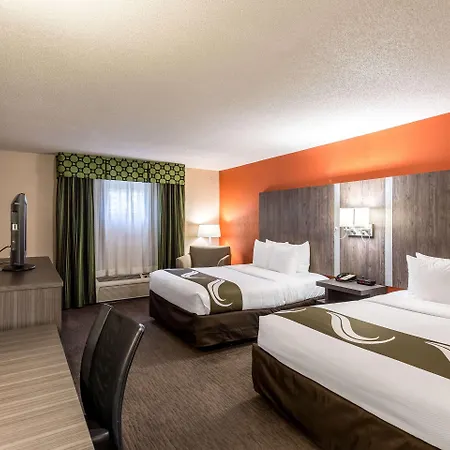 Comfort & Downtown - Stadium Hotel