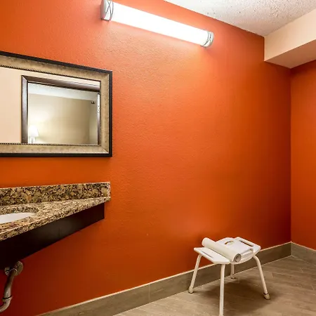 Hotel Comfort & Downtown - Stadium 4*
