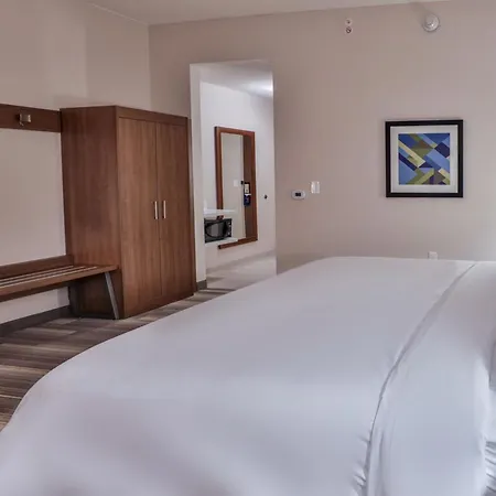 Express & - Metrocenter Downtown By Ihg