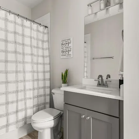 Close To Gulch & 12s - Chic Downtown Retreat * Nashville