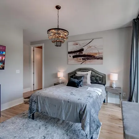 12 30 Clubbin - 10 Beds Close To Downtown Holiday home Nashville