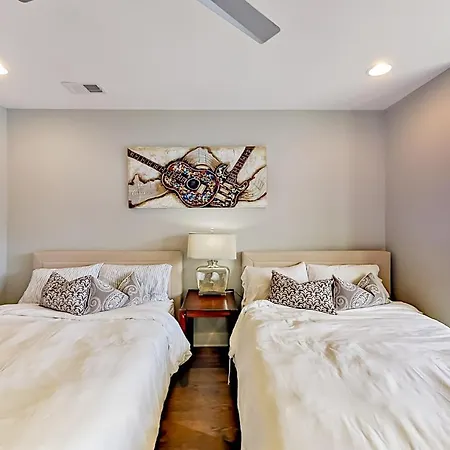 Nashville's Majesty Holiday home