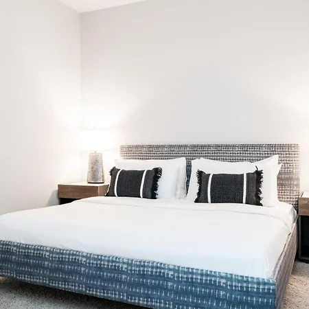 Cozysuites Two Charming Music Row Apartment Nashville
