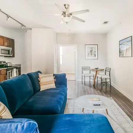 Apartment Two Cozysuites Classy Music Row
