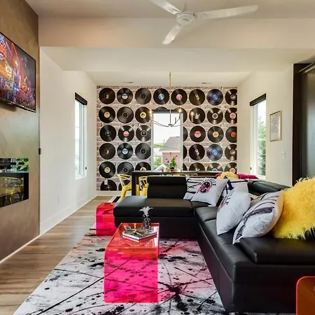 Rock N' Roll Huge Space & Games