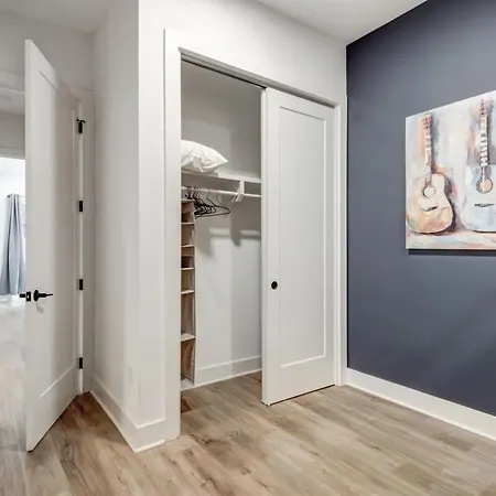 Cozy E Nash By 5 Points - 1,2mi To Broadway * Nashville