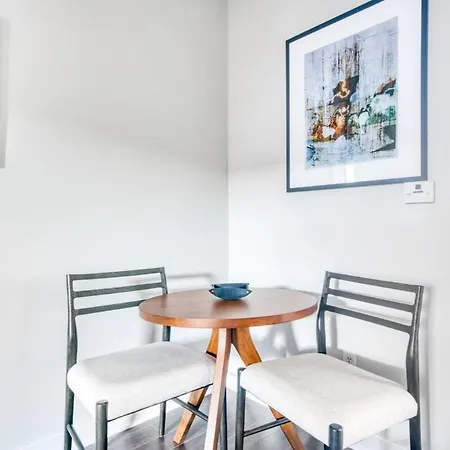 Cozysuites Two Charming Music Row Apartment Nashville