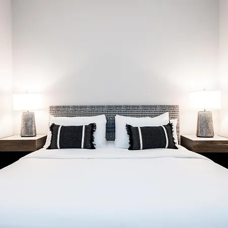 Apartment Two Cozysuites Stunning Music Row *